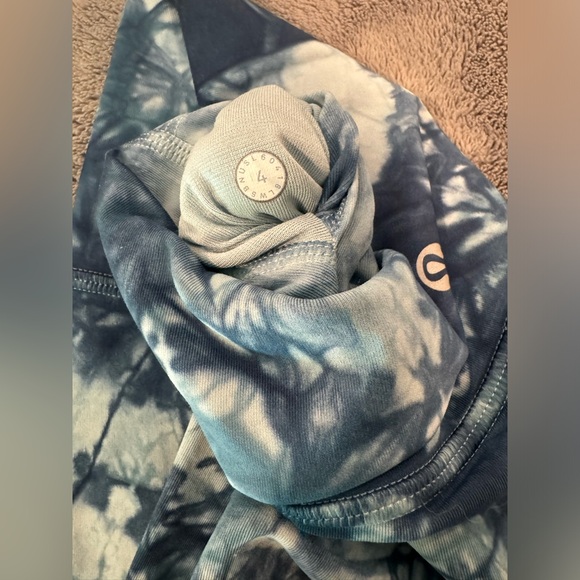 Lululemon leggings - Picture 2 of 3